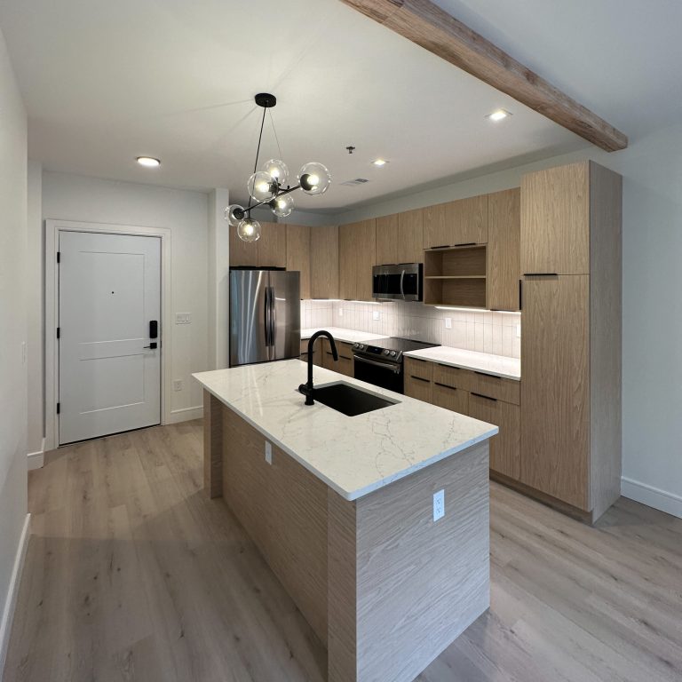 8494B616-5936-4584-8F33-B01F0F3C20AE