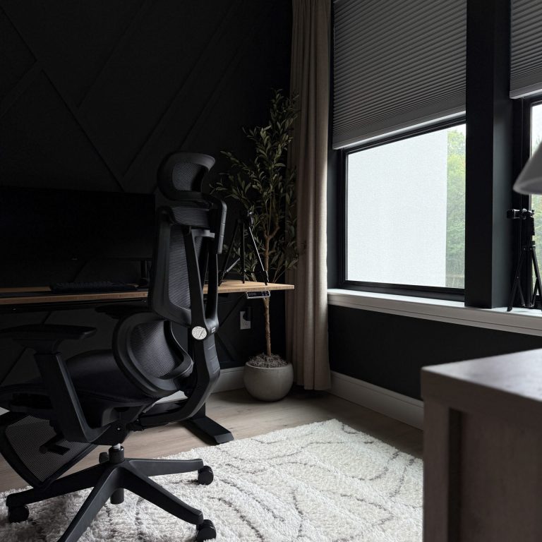 E97D315E-155B-4734-B3F4-9AB779A56F4B